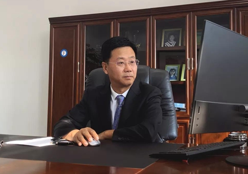 宋飞董事长_宋飞二胡图片