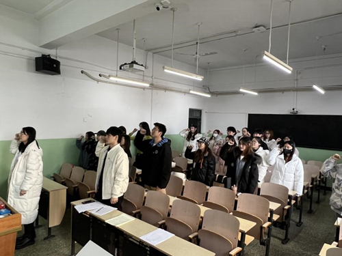 图3 材料设计与工程学院党委高分子材料与工程专业学生党支部.jpg