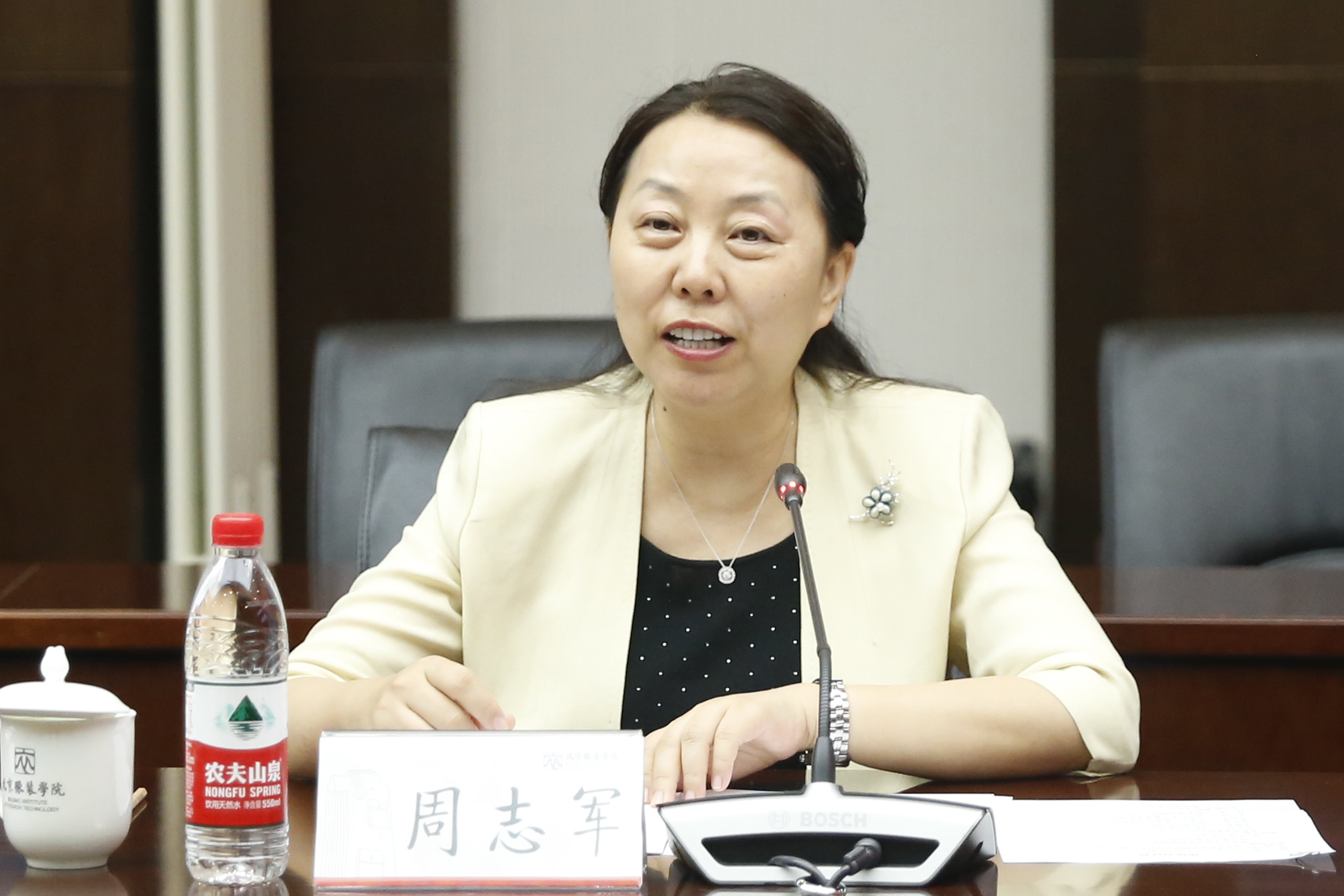 周书记.jpg