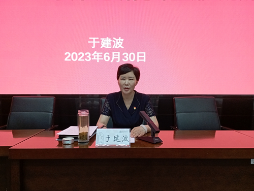于建波讲党课_副本.jpg