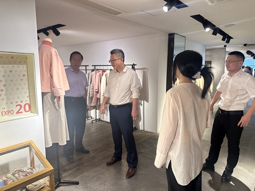 20230925参观濮院浅秋服饰.jpg