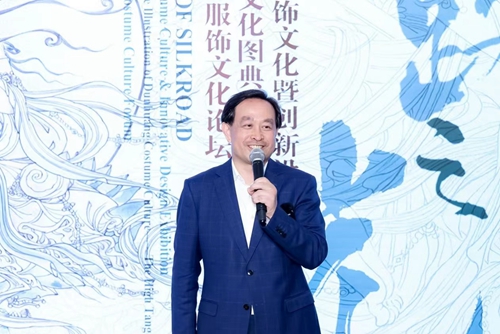 图8 倪赛力副书记主持.pic.jpg