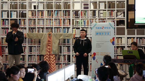 04敕勒歌表演.jpg