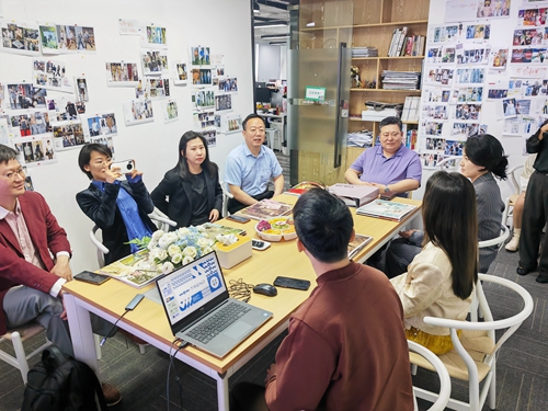 与深圳市星耀德柏科技有限公司座谈交流1.jpg