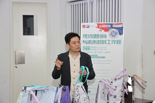 11李栋讲评.JPG