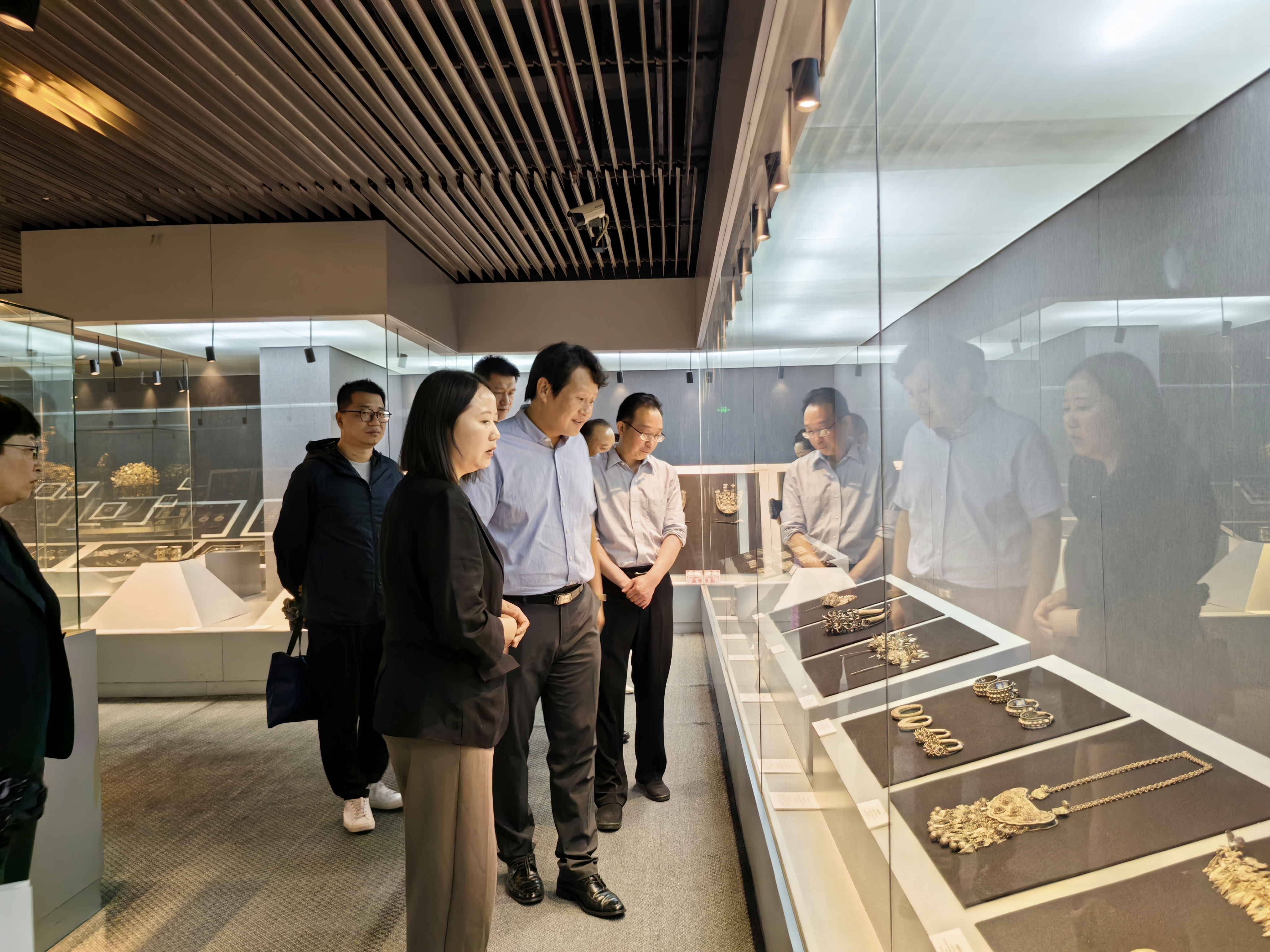 参观博物馆2.jpg