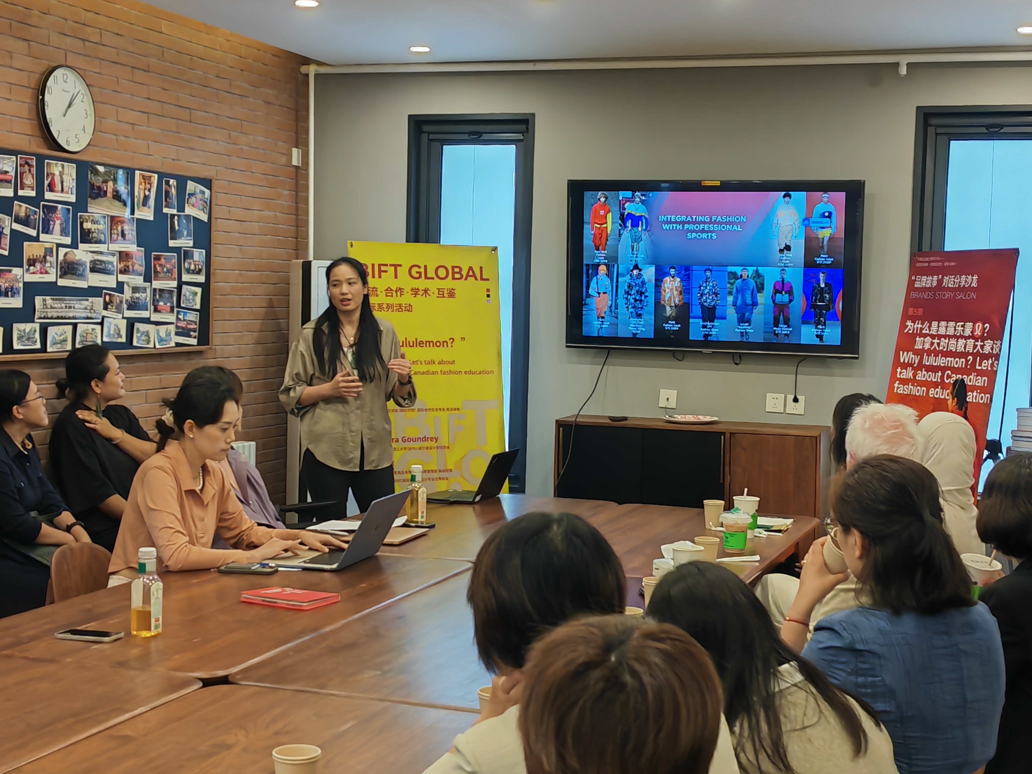 我校优秀校友李宁（中国）体育用品有限公司高级经理黄容容女士发言.JPG