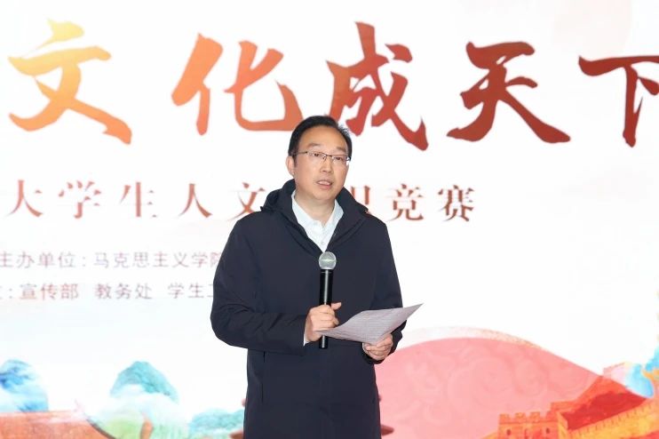 李.jpg