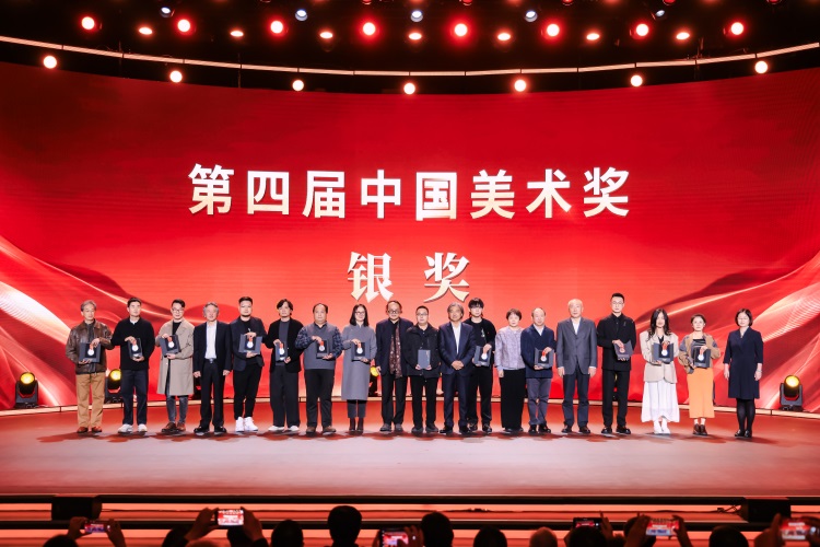申卉芪参加中国国家博物馆颁奖仪式.JPG
