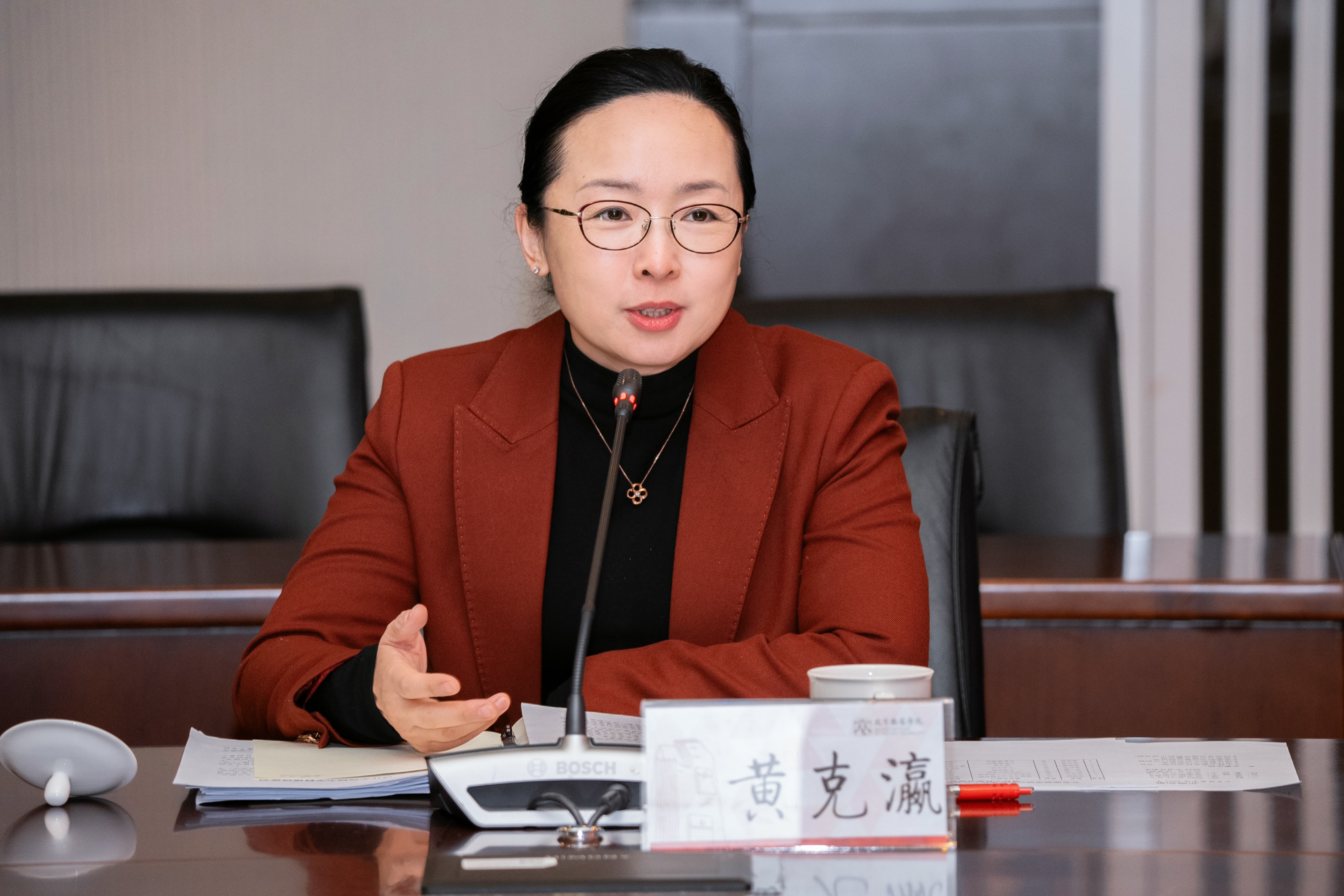 黄书记.jpg