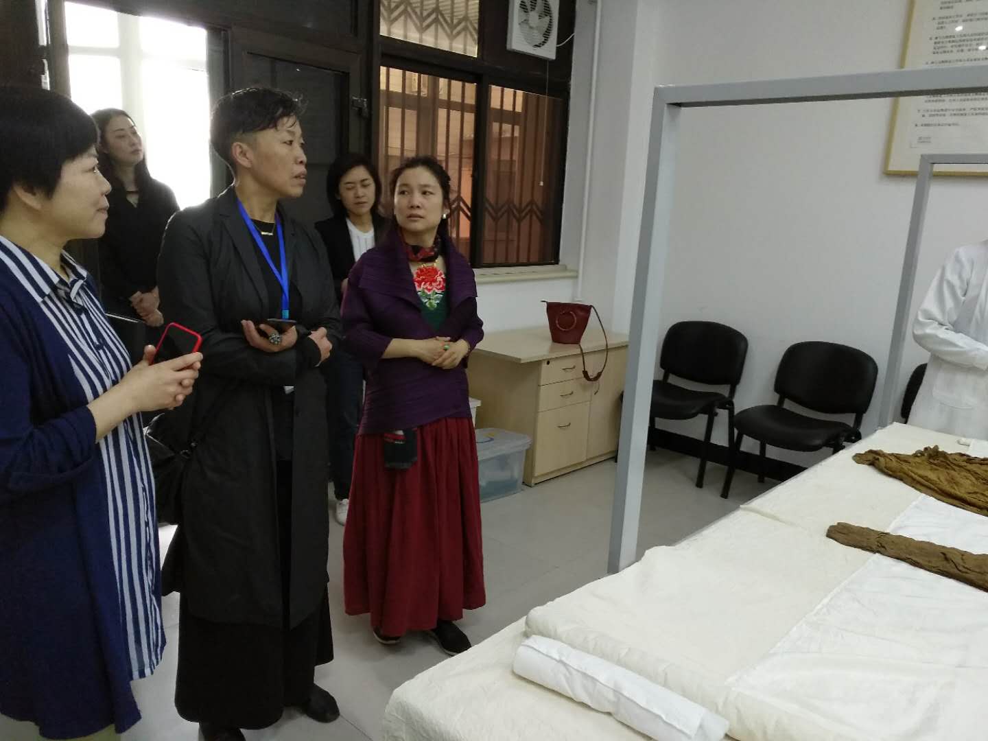 展厅参观结束后,专家组山东艺术学院设计学院院长荆雷教授